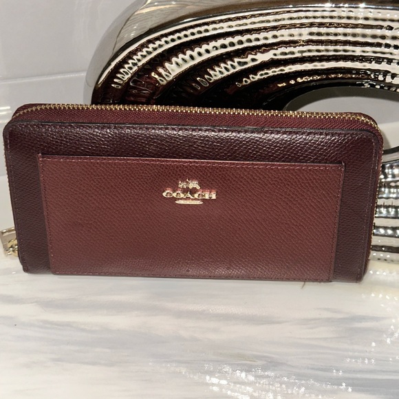 Coach Long Zip Wallet - Picture 3 of 7